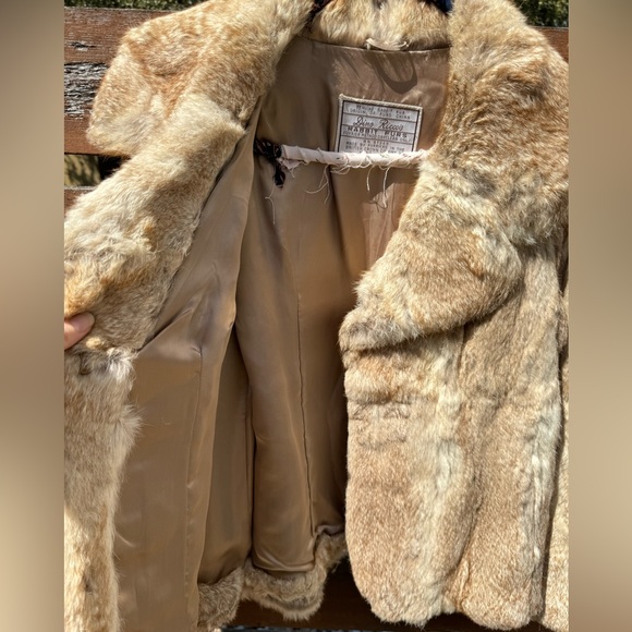 Vintage 1960s Rabbit Fur Coat with Silk Lining Size MD - Picture 5 of 9